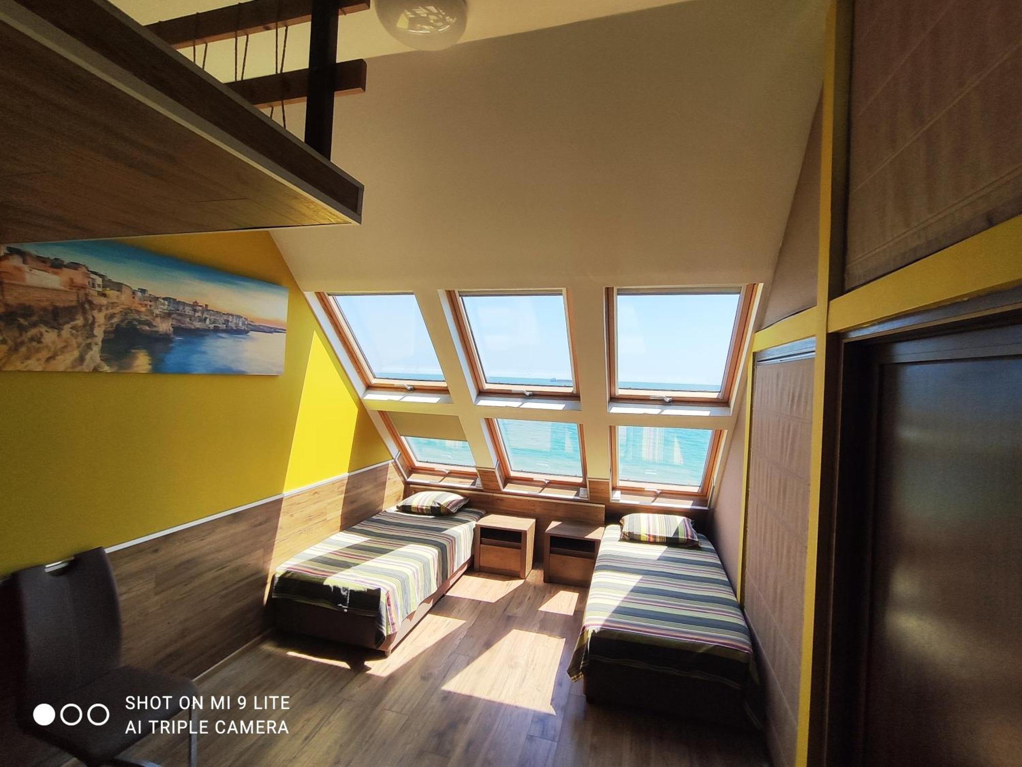 Hemingway Rooms In Happy Beach Varna Exterior foto