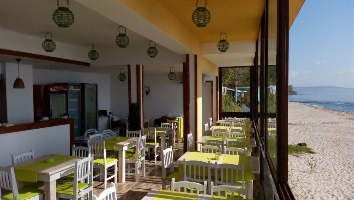 Hemingway Rooms In Happy Beach Varna Exterior foto